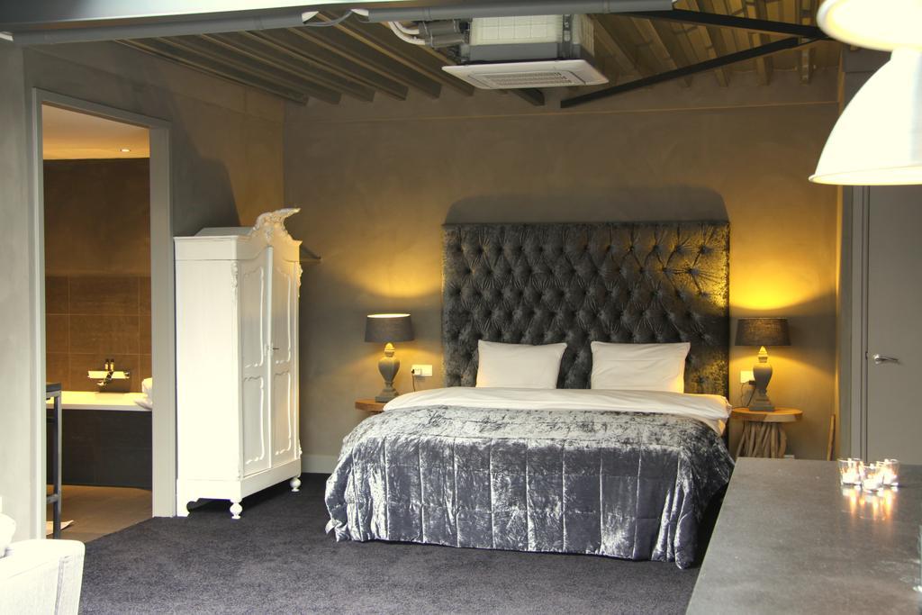 Huis Van Bewaring Hotel Almelo Room photo